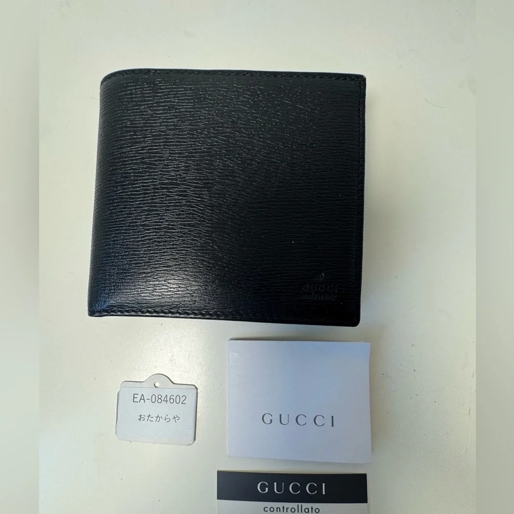 Gucci Black Leather Men’s BiFold Wallet